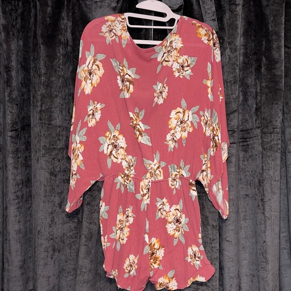 First Love Floral Romper - Picture 8 of 9